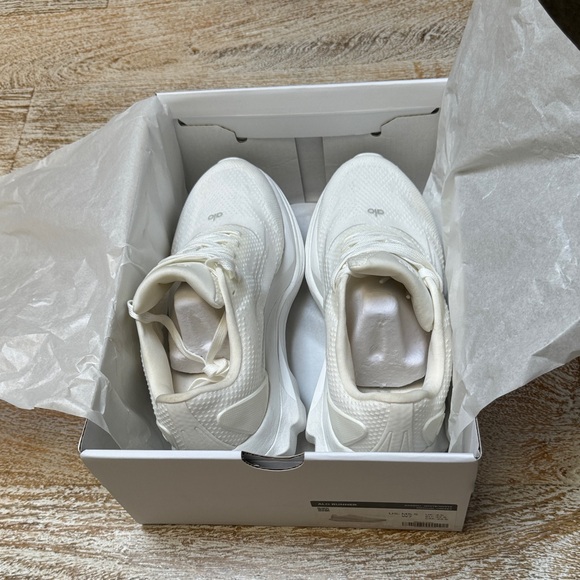 ALO Yoga White Women's Shoes - Picture 7 of 8